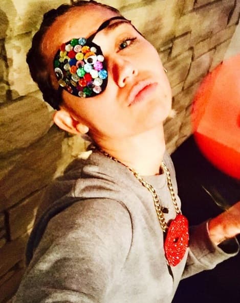 Su carrera musical ha sido criticada por diversas razones...