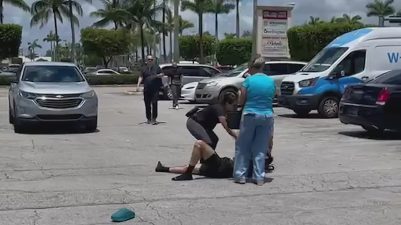 Arrestan a sospechoso de golpiza en un Walmart en Hialeah que dejó a un hombre con varias lesiones