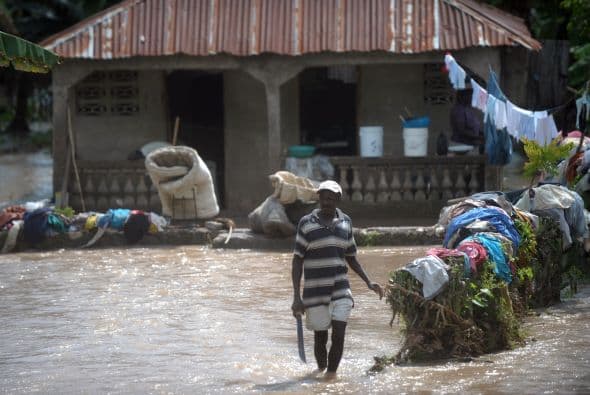 El viernes de la semana pasada la capital haitiana fue azotada por fuertes vientos, que dejaron seis muertos en los campamentos de refugiados por el sismo de enero.