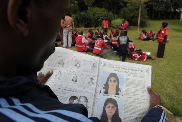 El presidente de Kenia, Uhuru Kenyatta declaró que esta era la peor acción terrorista que ha golpeado al país desde el atentado de 1998 contra la Embajada de Estados Unidos en Nairobi, en el que fallecieron más de 200 personas.