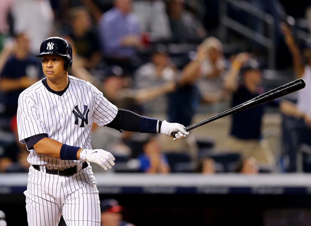 Casi 47,000 espectadores despidieron al dominicano-estadounidense 
<b>Alex Rodríguez</b>, quien a sus 41 años deja de vestir el uniforme de los 
<b>Yanquis de Nueva York</b>. El legendario bateador pasa ahora a ser agente libre y ya se rumora que podría tener un lucrativo contrato con los 
<b>Marlins de Miami</b> en su escritorio. Rodriguez, que es también un amante del mundo del motor, ha tenido acceso a fantásticas joyas automotrices. Estas son algunas de ellas.