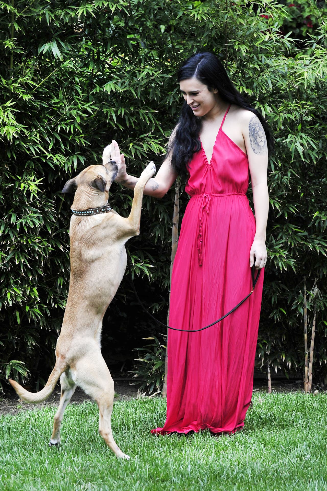 ‘Salúdame’, le dijo ella. ¡Y él de inmediato entendió!