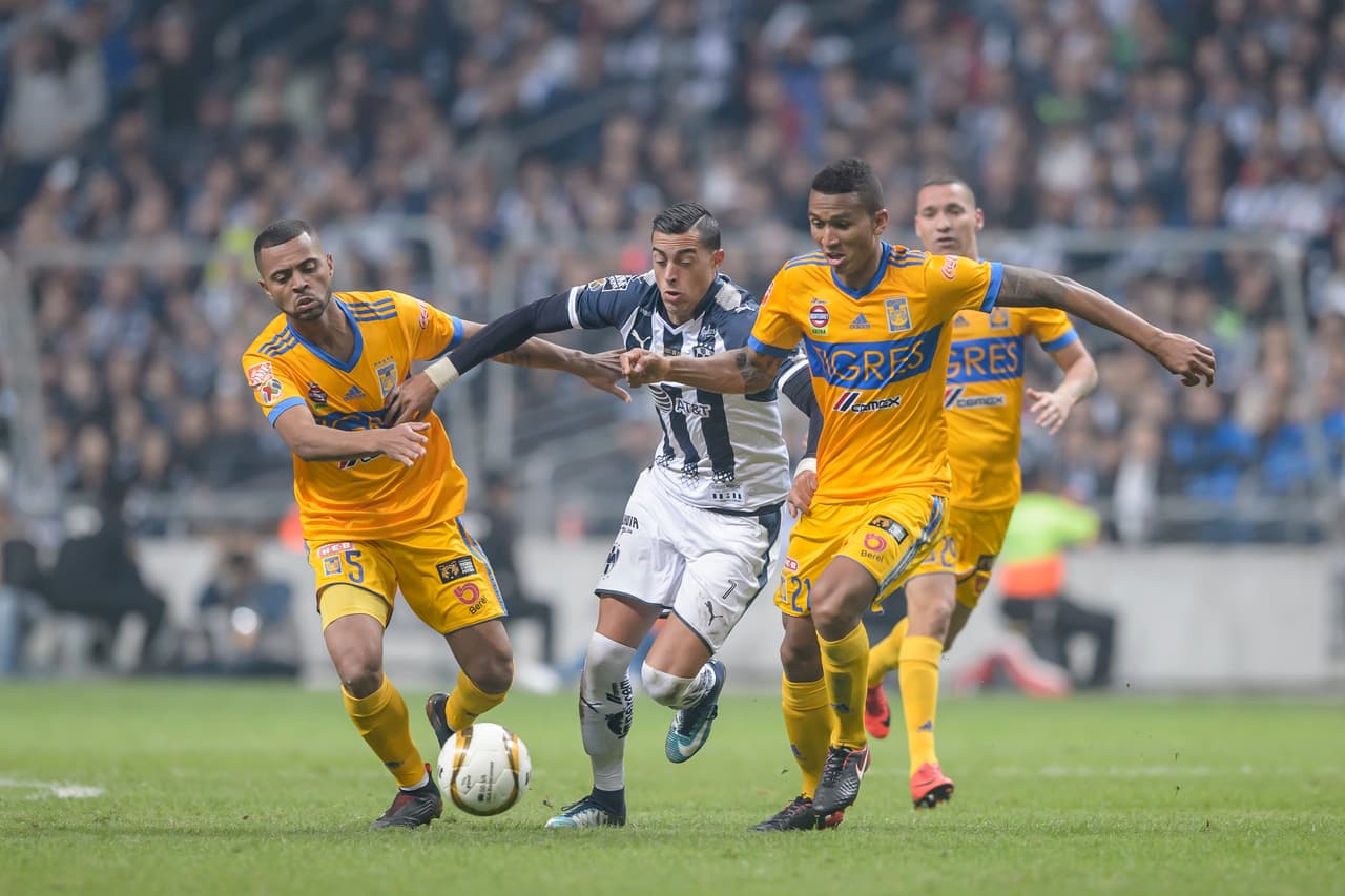 <b>Monterrey vs. Tigres</b>: fue la más reciente final del fútbol mexicano y también se conoce como clásico Regiomontano que, enfrenta a los dos equipos de Monterrey. Tigres ha ganado 43 partidos, Monterrey 40 y en 31 ocasiones igualaron. Tigres tiene seis títulos de Liga, mientras que los ‘Rayados’ cuatro.
