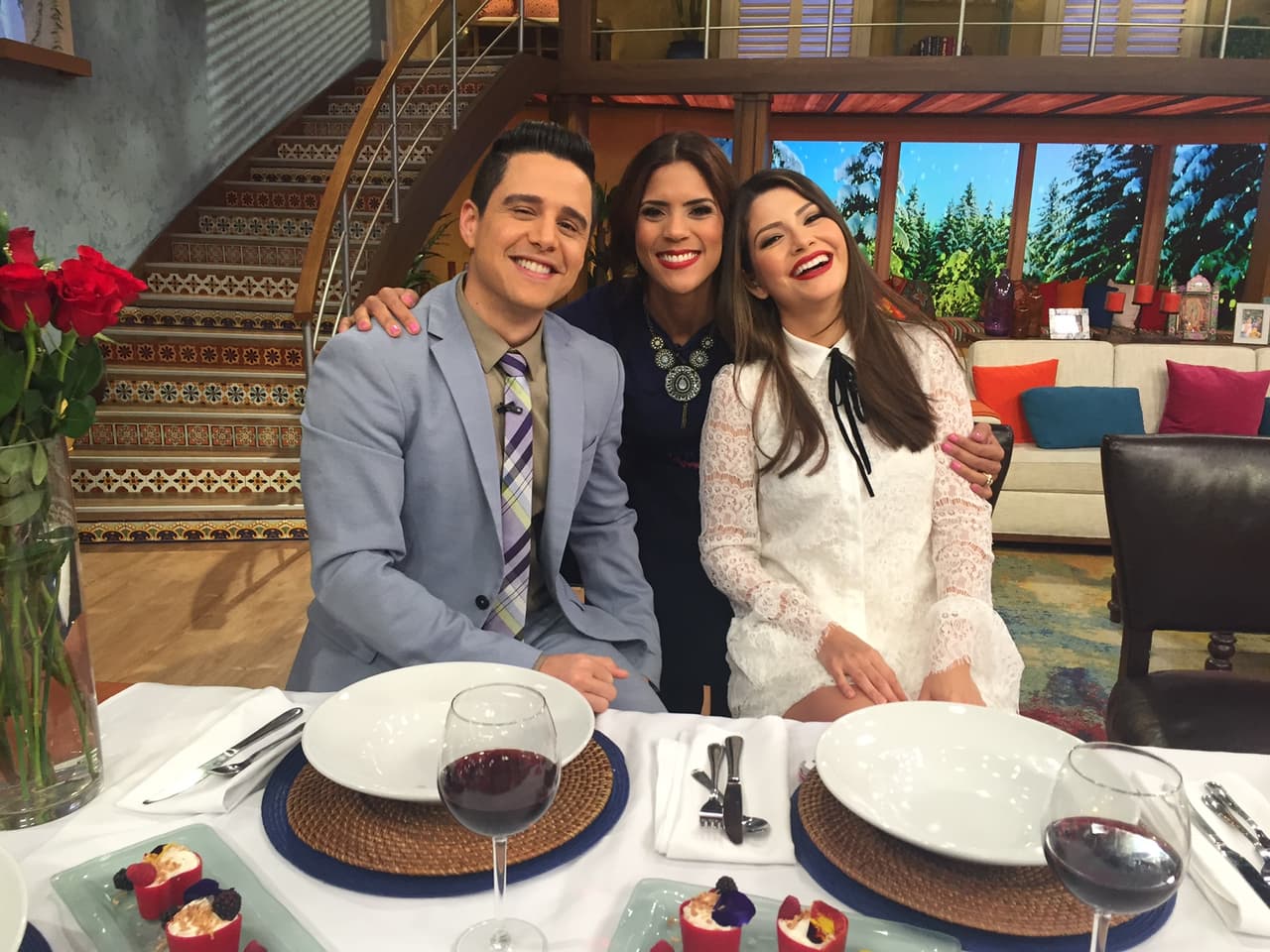 En la casita siempre tenemos la mesa lista para recibirlos a ustedes.