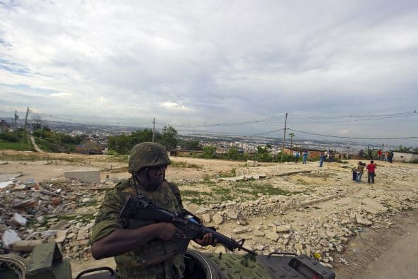 El gobierno resaltó el refuerzo de los soldados del Ejército para garantizar el orden público e impedir la formación de nuevos grupos de delincuentes.