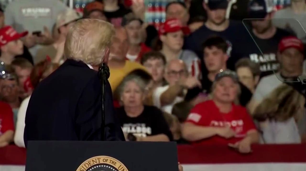 Donald Trump interrumpe su mensaje en Kentucky por asistente que se habría desmayado