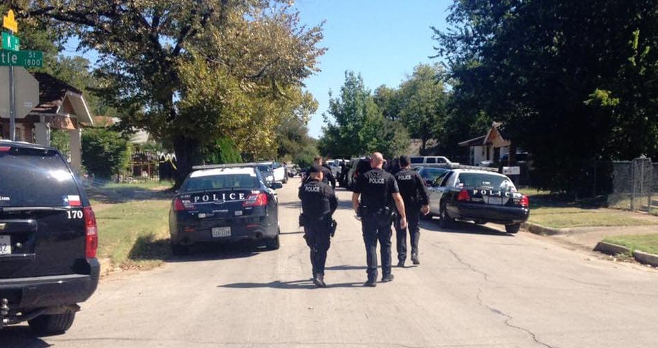 Un profesor de secundaria asesina a dos vecinos después de una fiesta de Halloween en Dallas