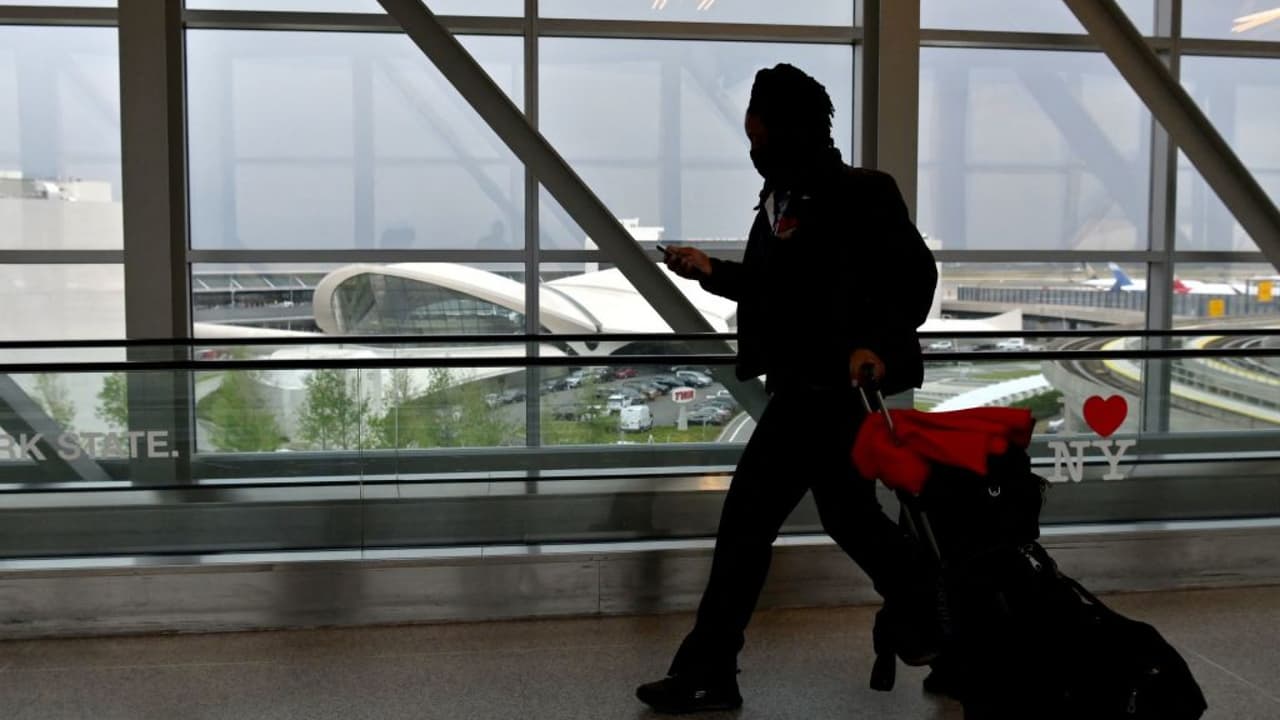 United Airlines cancela 50 vuelos diarios desde Newark, Nueva Jersey, a partir del 1 de julio
