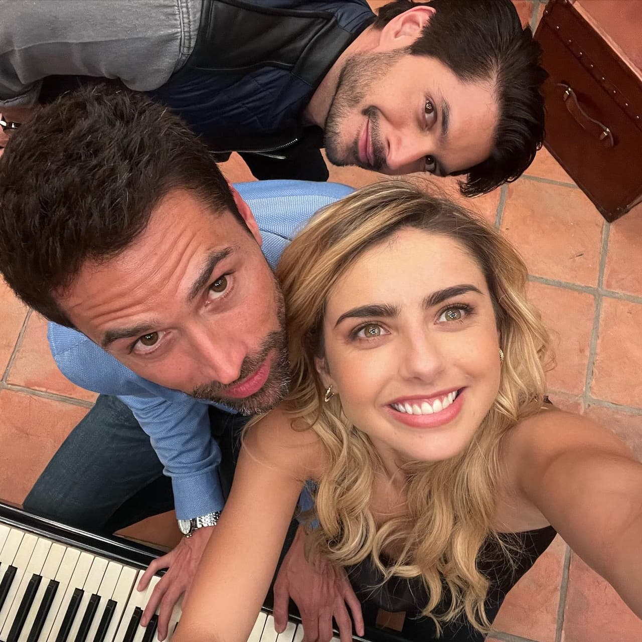 Por otro lado, él afirmó que su “corazoncito está también muy contento” tras “un largo proceso de sanación” que vivió a raíz de su divorcio. 
<br>