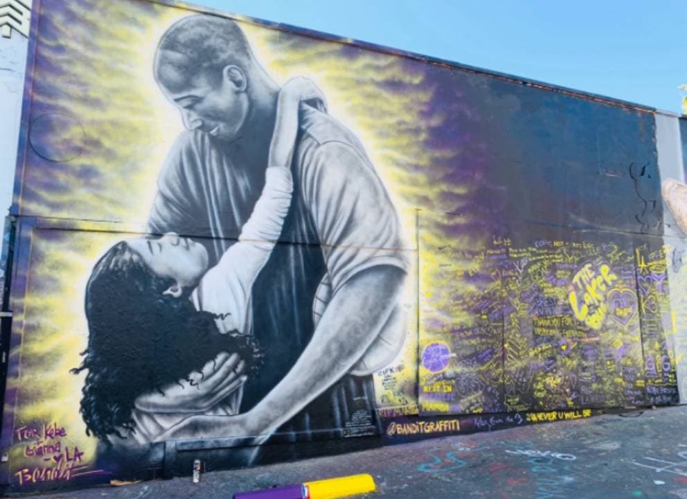 Las calles de las principales ciudades de los Estados Unidos se adornan con las asombrosas muestras de amor para la leyenda de la NBA.