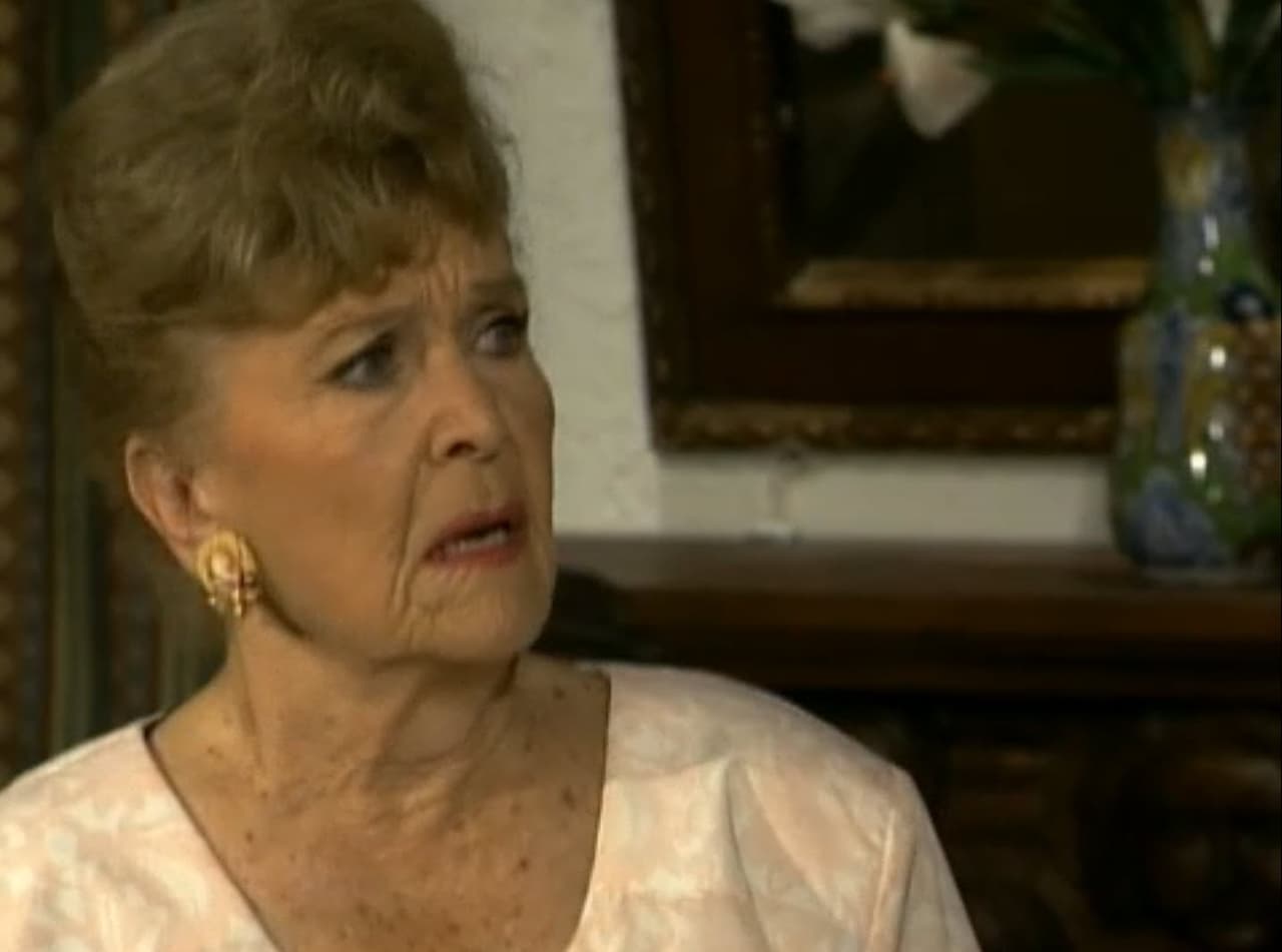 Pituka de Foronda encarnó a la tía de Marimar, 'Esperanza Aldama'.