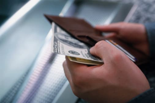 Comunidad indocumentada en Austin puede solicitar ayuda económica para pagar su renta