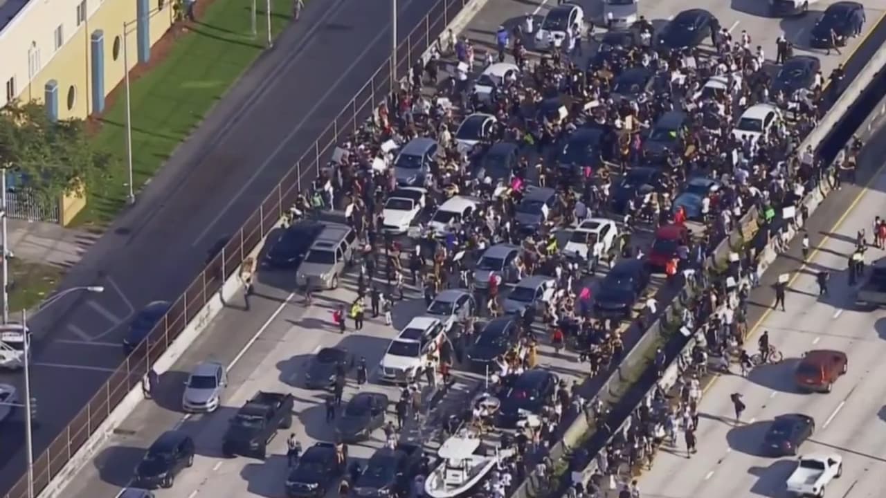 Protestas en Miami contra la muerte de George Floyd trancan la autopista I-95