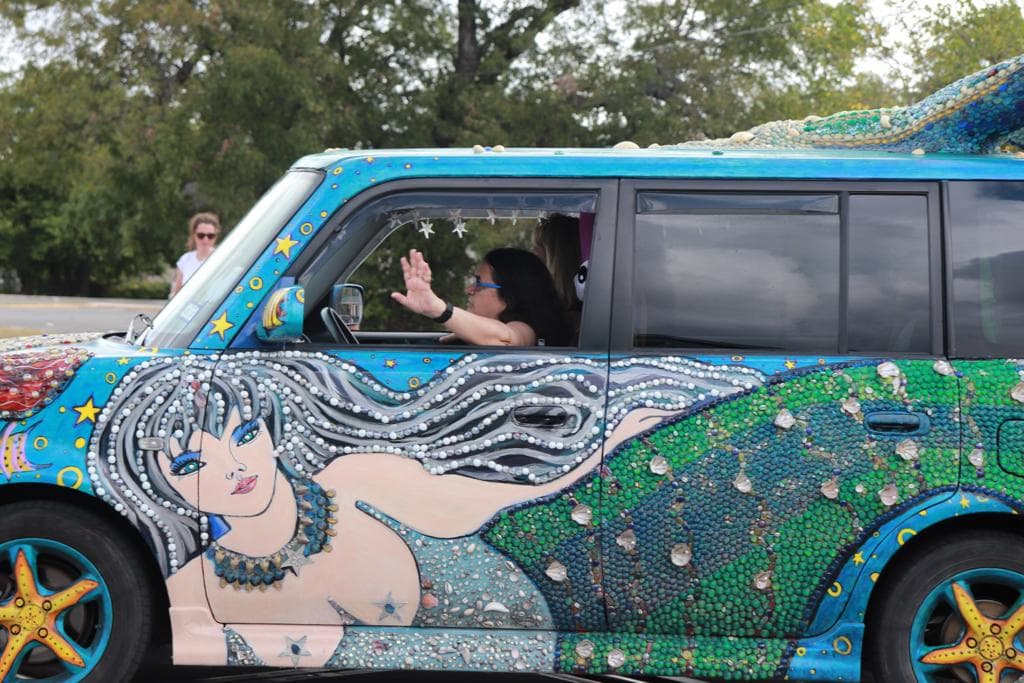 Una de las atracciones en el parque fue el Teatro Submarino, que ofreció actuaciones submarinas de estas "sirenas", que realmente eran actrices en disfraz.