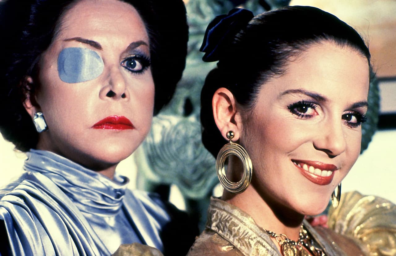 A más de 30 años de su final, la nueva versión de 
<b>Cuna de Lobos</b> está por llegar a Univision con una historia adaptada a los nuevos tiempos.