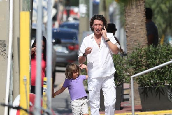 Ni hahblar de cuando Colate fumó un cigarrillo delante de su hijo.