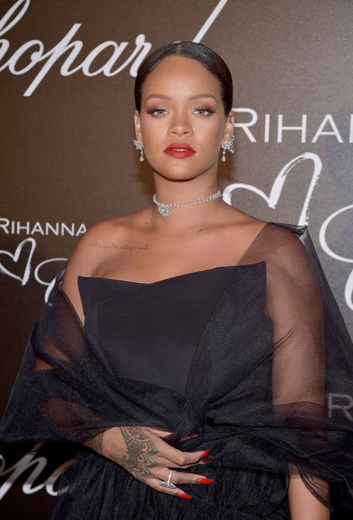 Los dominios de Rihanna se extienden en Beverly Hills, California.