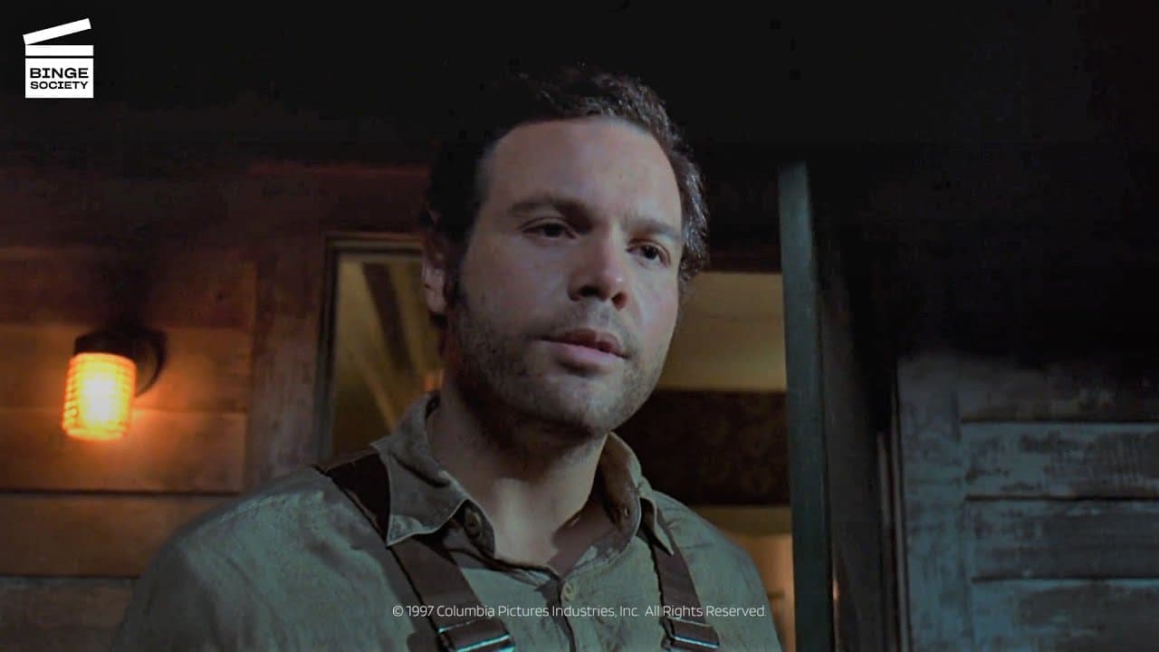 <b>Vincent D'Onofrio</b>
<br>Es imposible olvidar al villano de la historia, el cual resulta ser un extraterreste que toma el cuerpo del granjero Edgar.