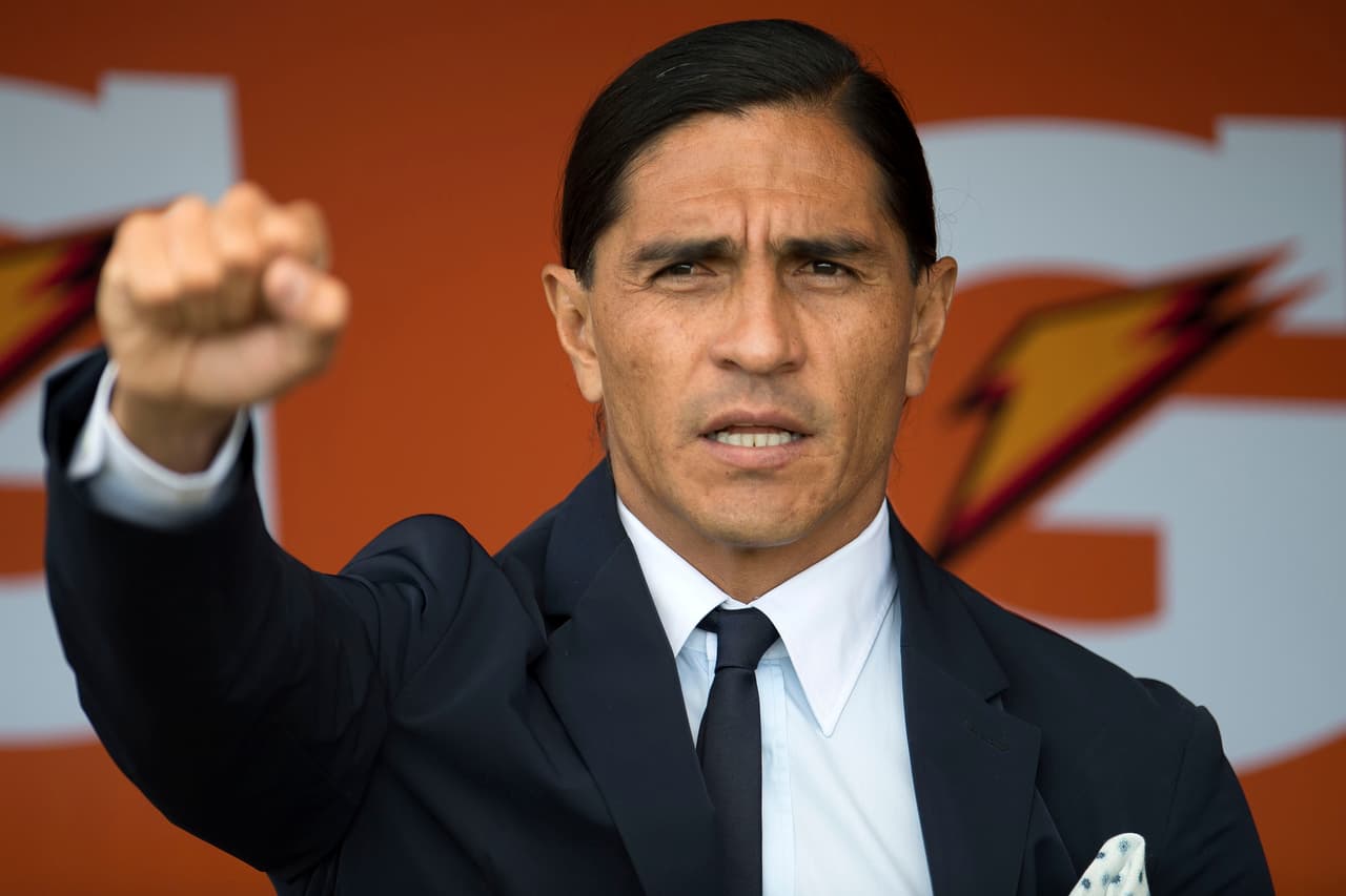 Lobos ya tendría nuevo entrenador para esta temporada. Se dice que Francisco Palencia ocuparía su banquillo.