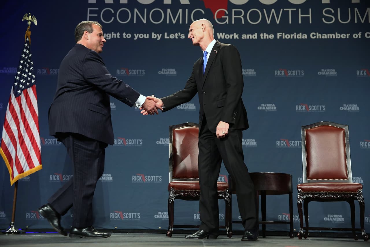 Aspirantes a presidencia debaten en Florida
