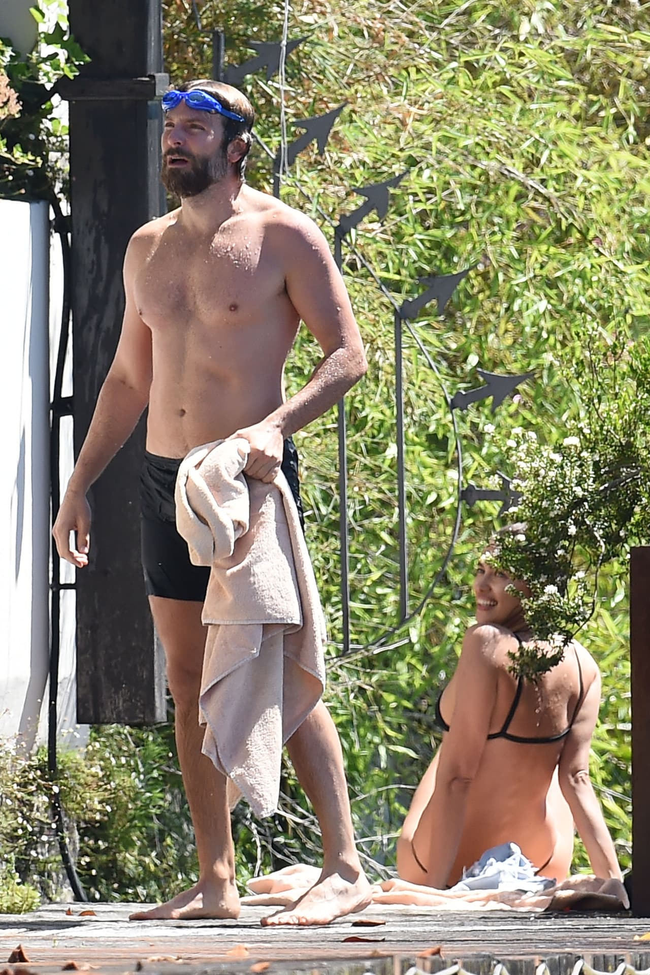 Se encuentra de vacaciones con su galán, Bradley Cooper.