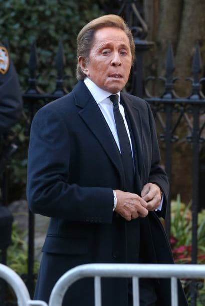 Varias figuras del mundo del espectáculo, la moda y la política se dieron cita para despedir al diseñador.