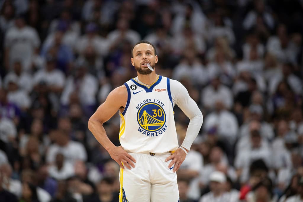 ¡Muestra tu espíritu de guerrero! Envía tus fotos con los Golden State Warriors