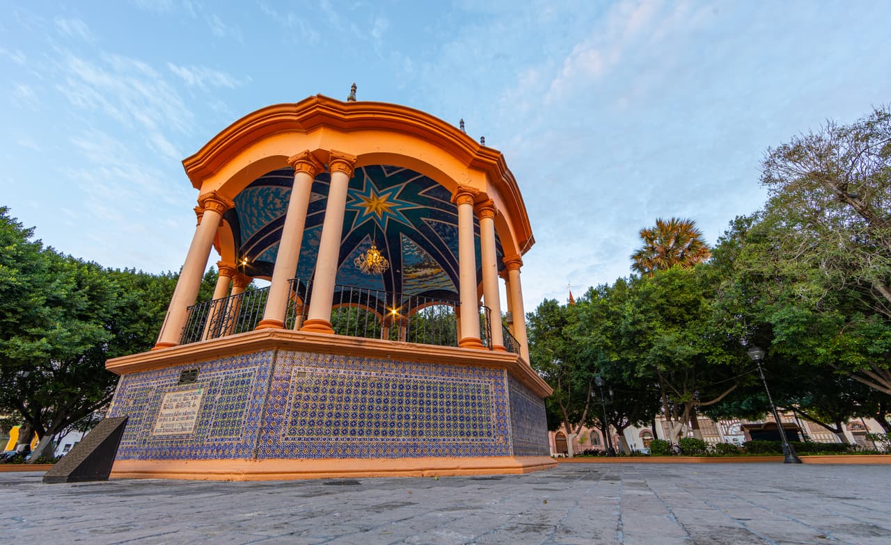 <h2 class="cms-H2-H2">Tamaulipas (nivel 4)</h2>
<br>
<br>Este estado, fronterizo con Texas, 
<a href="https://www.univision.com/noticias/america-latina/necropsia-revela-5-muertos-tamaulipas-recibieron-30-disparos-soldados-mexicanos" target="_blank">es una de las zonas más peligrosas de México</a>. Estados Unidos pide no viajar salvo a Matamoros y Nuevo Laredo, donde recomienda extrema precaución. 
<br>