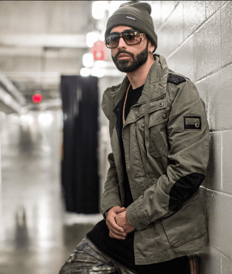 Yandel terminó cansado después del primer ensayo para su show.
