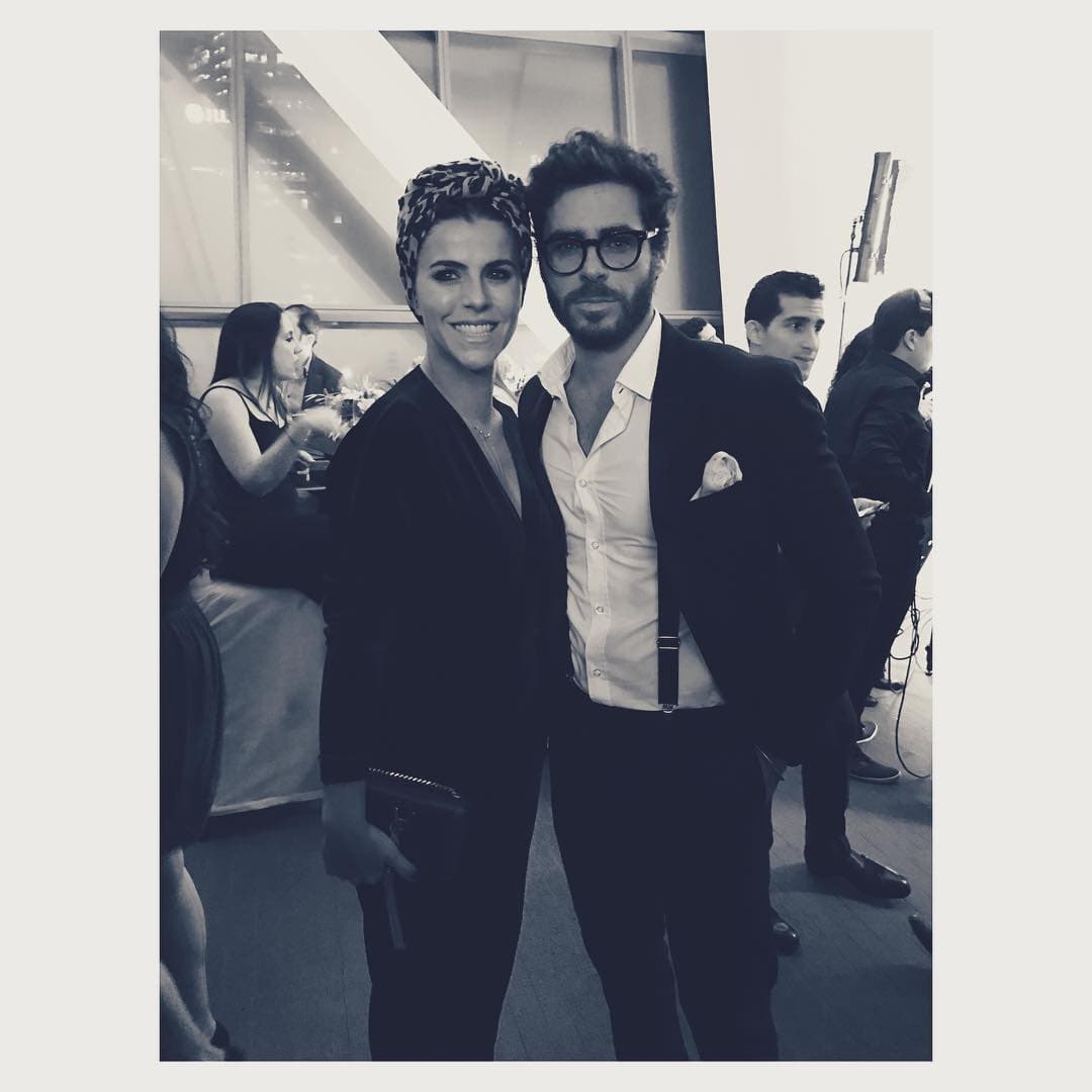 El actor decidió radicar en México por la gran exposición que hay en ese país para los actores de telenovelas y gracias a eso conoció a su ahora novia, 
<b><a href="http://www.univision.com/temas/maria-fernanda-yepes">María Fernanda</a></b>.