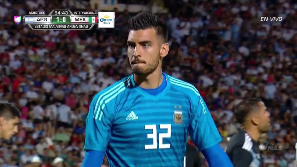 Tiro desviado de Ángel Zaldívar