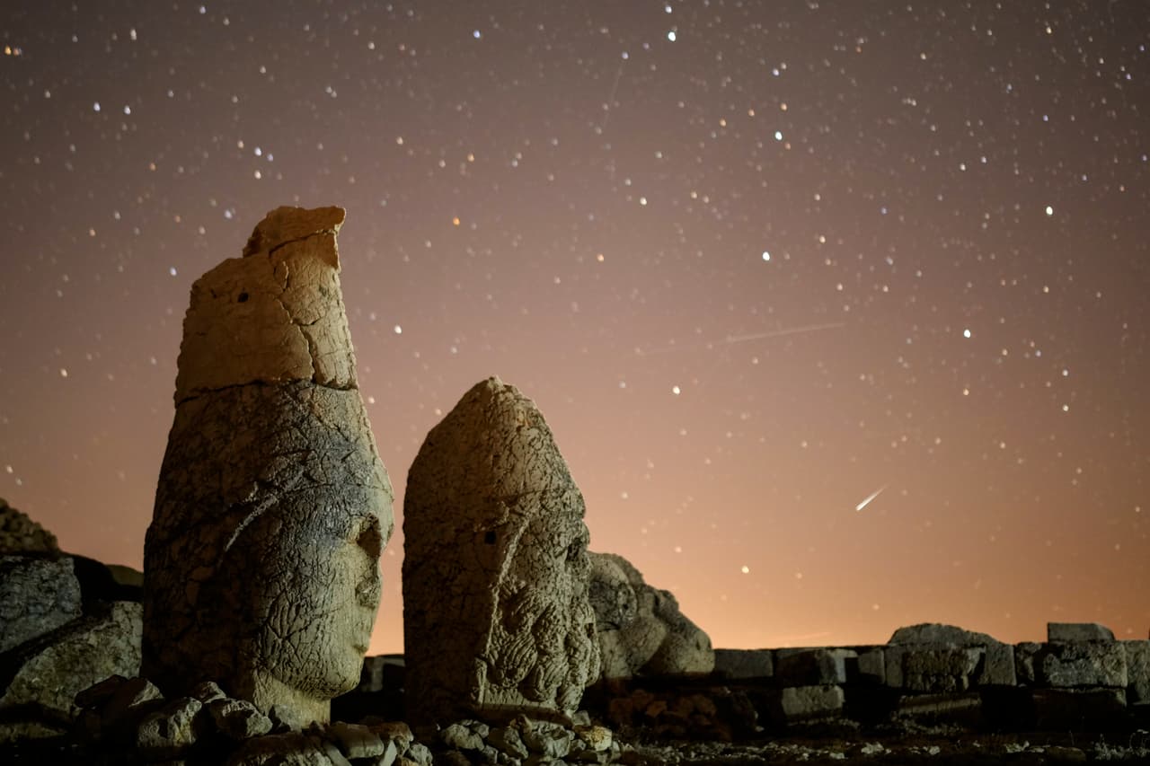 Lluvia de meteoros Perseidas alcanzará su punto máximo y coincidirá con el eclipse solar total 