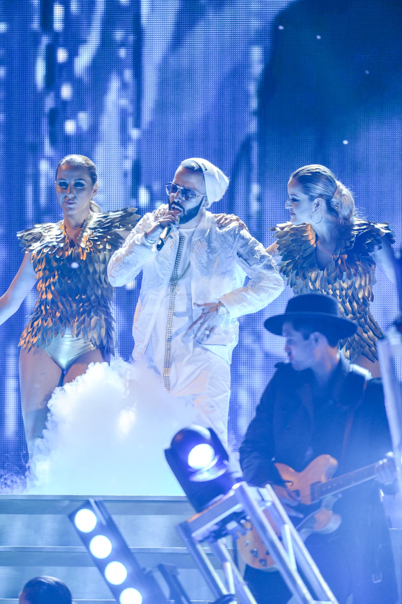 Yandel también dijo presente en el escenario.