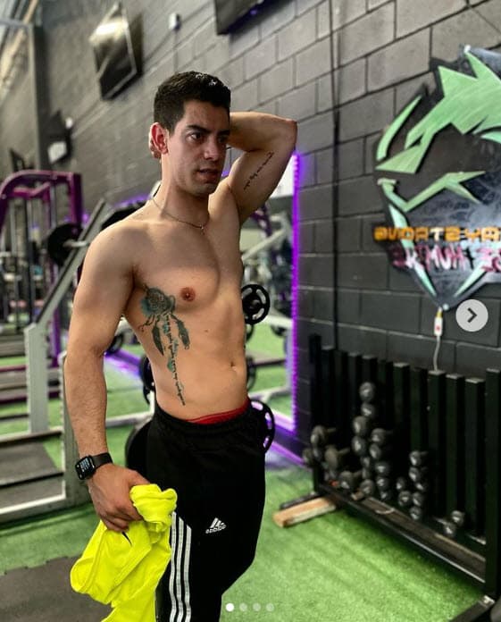 También dejó clara la razón por la que su prometido pocas veces aparece ante los medios y habla con ellos. 
<br>