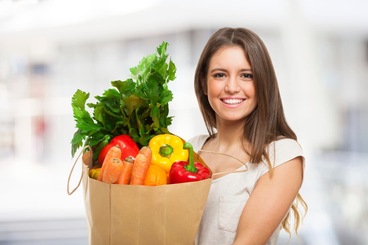 <b>Vitamina B. </b>Ayuda al buen funcionamiento de las enzimas, además de obtener energía para el cuerpo y contribuir a la salud neuronal y de los globos sanguíneos.