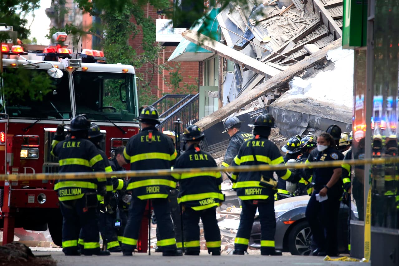 Mientras tanto, la Jefa de Operaciones de los Servicios de Emergencia, Lillian Bonsignore, apuntó: "Este incidente resultó en una lesión menor. Una persona informó estar en el edificio en ese momento, y pudo salir por su cuenta, y ha sido transportado a un hospital de la zona en condiciones estables".