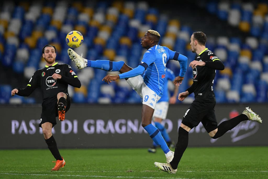 Koulibaly (5’), Lozano (20’), Politano (30’) y Elmas (40’) hicieron los goles para el cuadro de Gattuso. Por los visitantes descontaron Gyasi (71’) y Acampora (73’). Para acceder a la Final de la justa deberán pasar sobre el Atalanta.