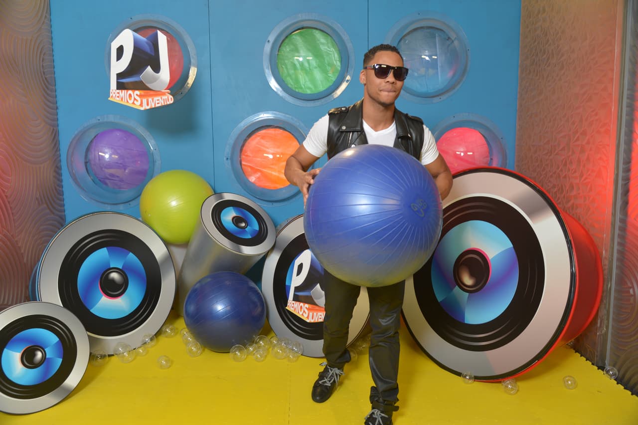 ¿Así o más divertido en nuestro estudio? Premios Juventud es la pura fiesta.