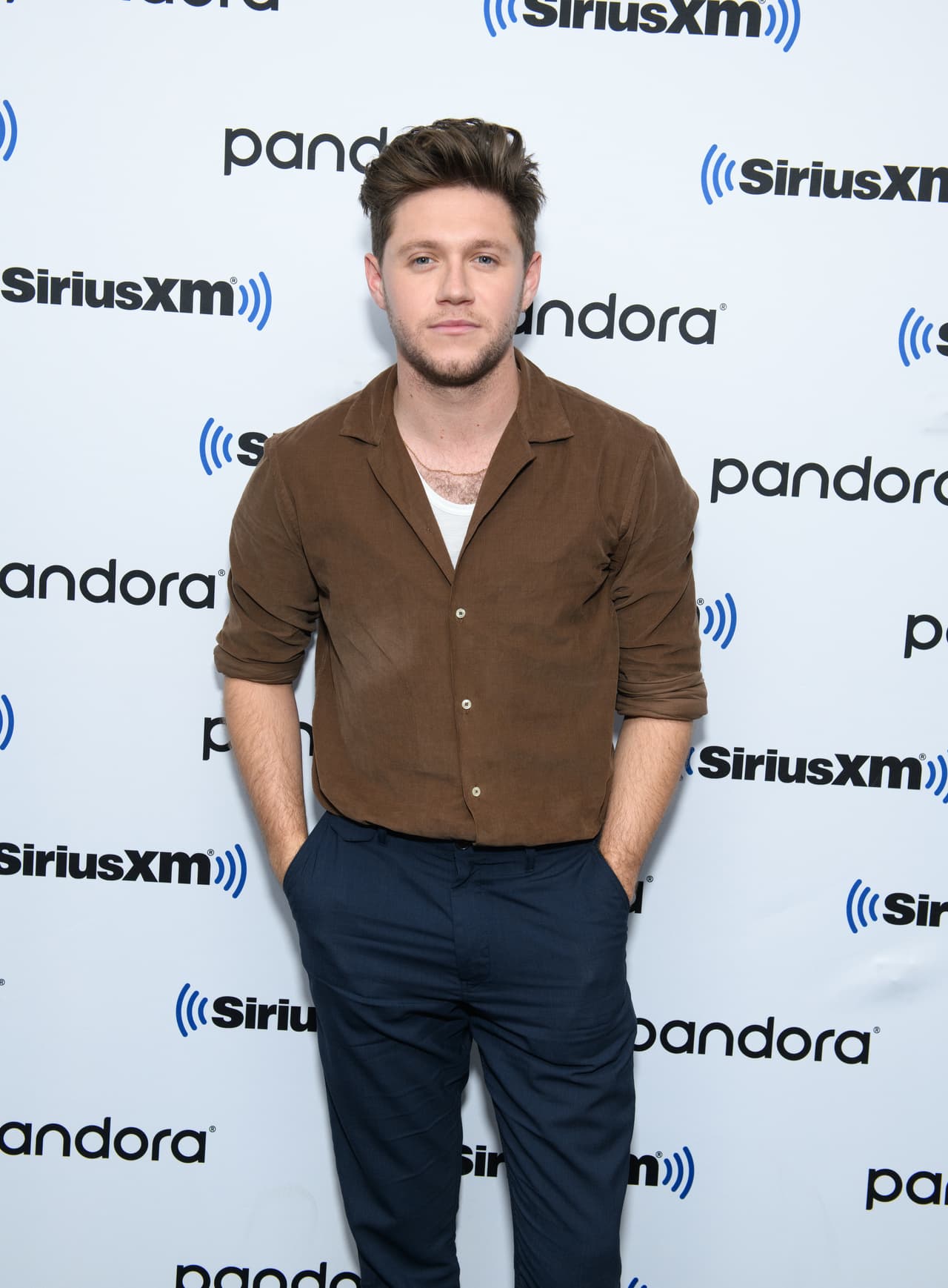 Y es que a los cantantes ya se les había relacionado en 2015. Ese año, 
<a href="https://www.eonline.com/news/1080655/here-s-what-s-really-going-on-between-selena-gomez-and-niall-horan" target="_blank">E! News</a> publicó que se les vio juntos en la fiesta de cumpleaños de Jenna Dewans.