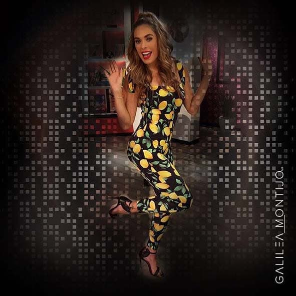 Los estampados súper divertidos hacen que nuestros outfits se vean con más vida como el de Galilea lleno de limones.