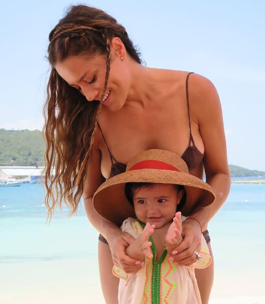 Después de que su hija Regina llegara al mundo, Lola Ponce sorprendió nuevamente al mostrar su escultural figura.