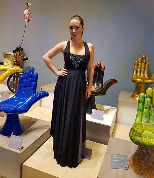 Ariadne es una mamá primeriza muy sexy y con un cuerpazo de diez.