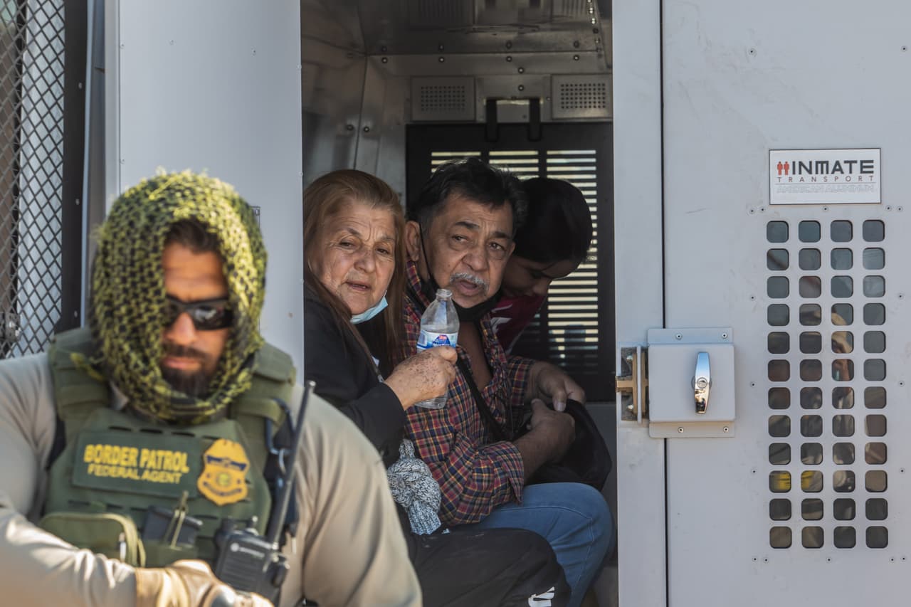 Gobierno confirma entrada en vigor de regla temporal de asilo en la frontera con México