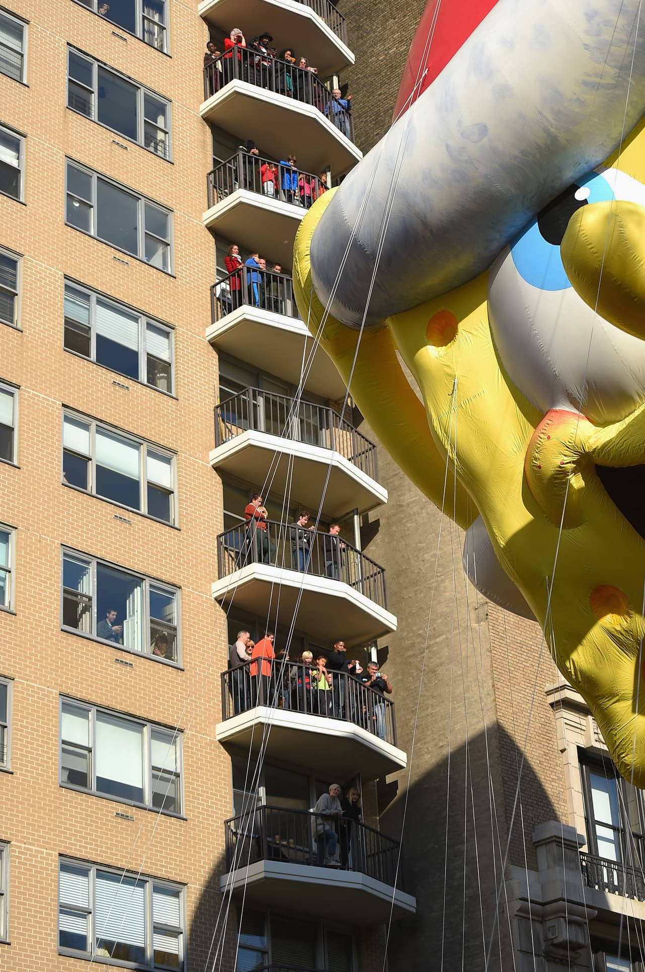 Al sumamente resguardado desfile acudieron cientos de personas y personalidades como Mariah Carey, Jordin Sparks y Shawn Mendes.