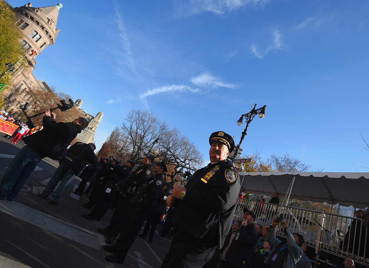 Al sumamente resguardado desfile acudieron cientos de personas y personalidades como Mariah Carey, Jordin Sparks y Shawn Mendes.