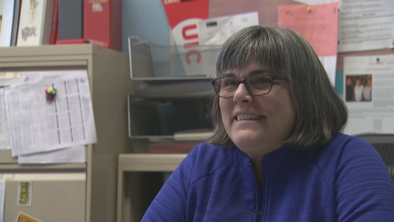 Directora de escuela en La Villita es nominada al prestigioso premio Golden Apple