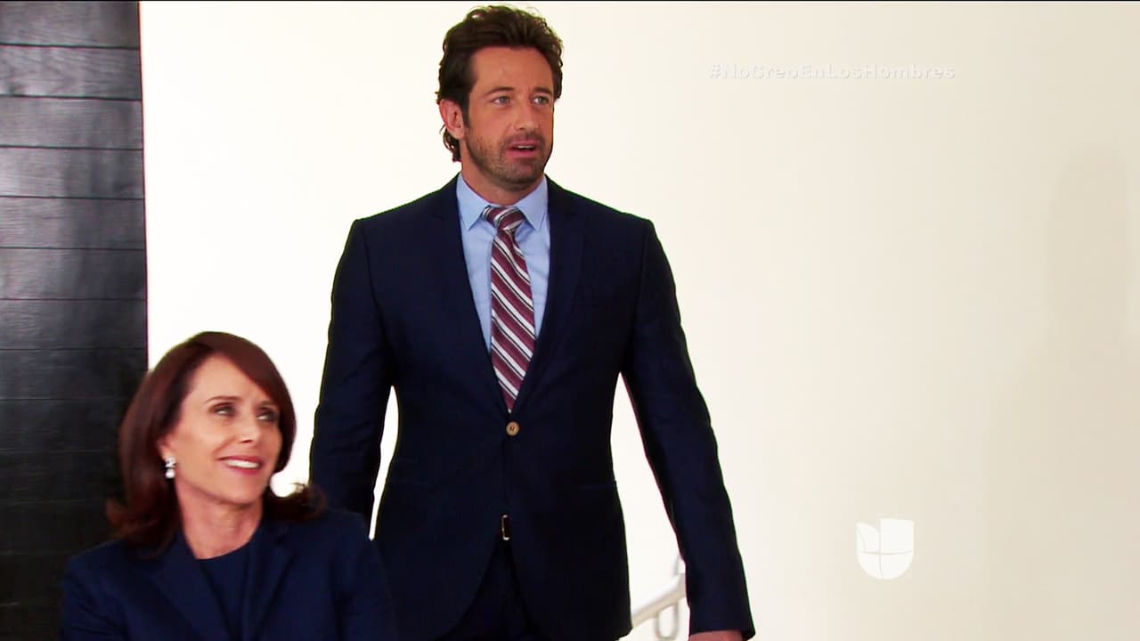 ¡Te vio con el vestido de novia puesto!