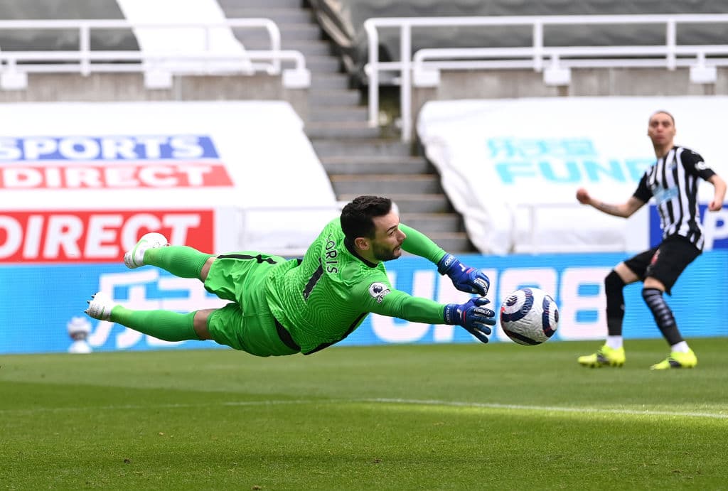 Tottenham y Newcastle reparten puntos durante la fecha 30 de la Premier League. Joelinton le daba la victoria a los 'Magpies', pero el doblete de Harry Kane ya ponía arriba a los 'Spurs' y casi al finalizar el partido, Joe Willock fue el encargado de igualar el marcador durante el encuentro.