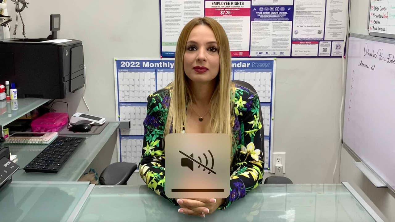 “Nadie puede darte placas de papel a menos que sea un dealer (concesionario) o directamente en la corte”, dijo Vivian Quintero, experta en compra y venta de vehículos en el área de Houston.