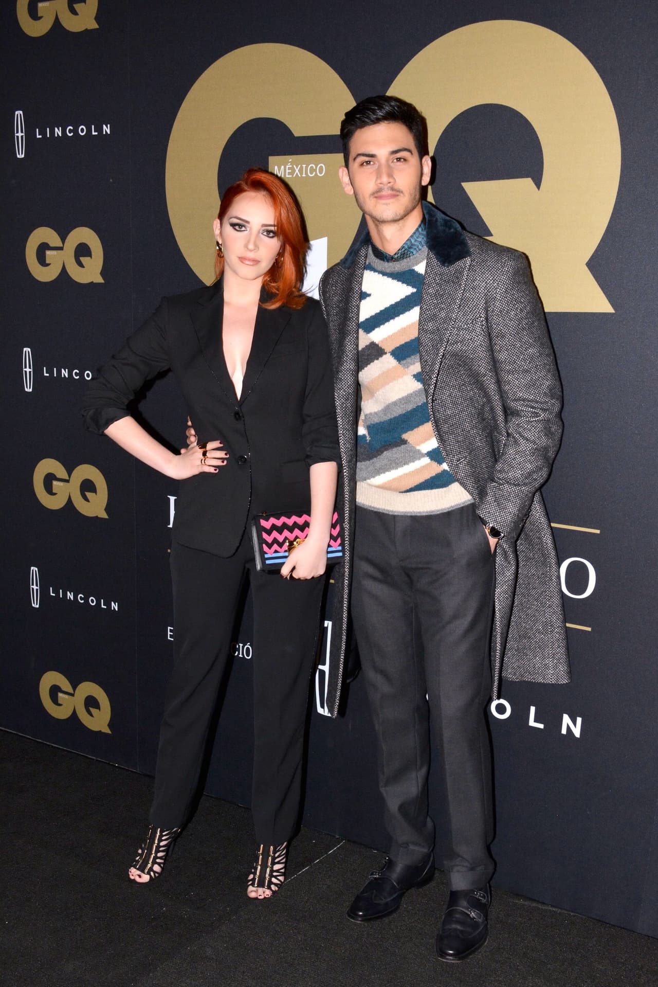 "Toma valor aceptar que se necesita ayuda, yo necesito ayuda, yo no he podido estar bien sin mi mamá, no puedo sola y esto es mi último recurso", escribió la actriz, quien fue pareja de Alejandro Speitzer en el pasado. 
<br>